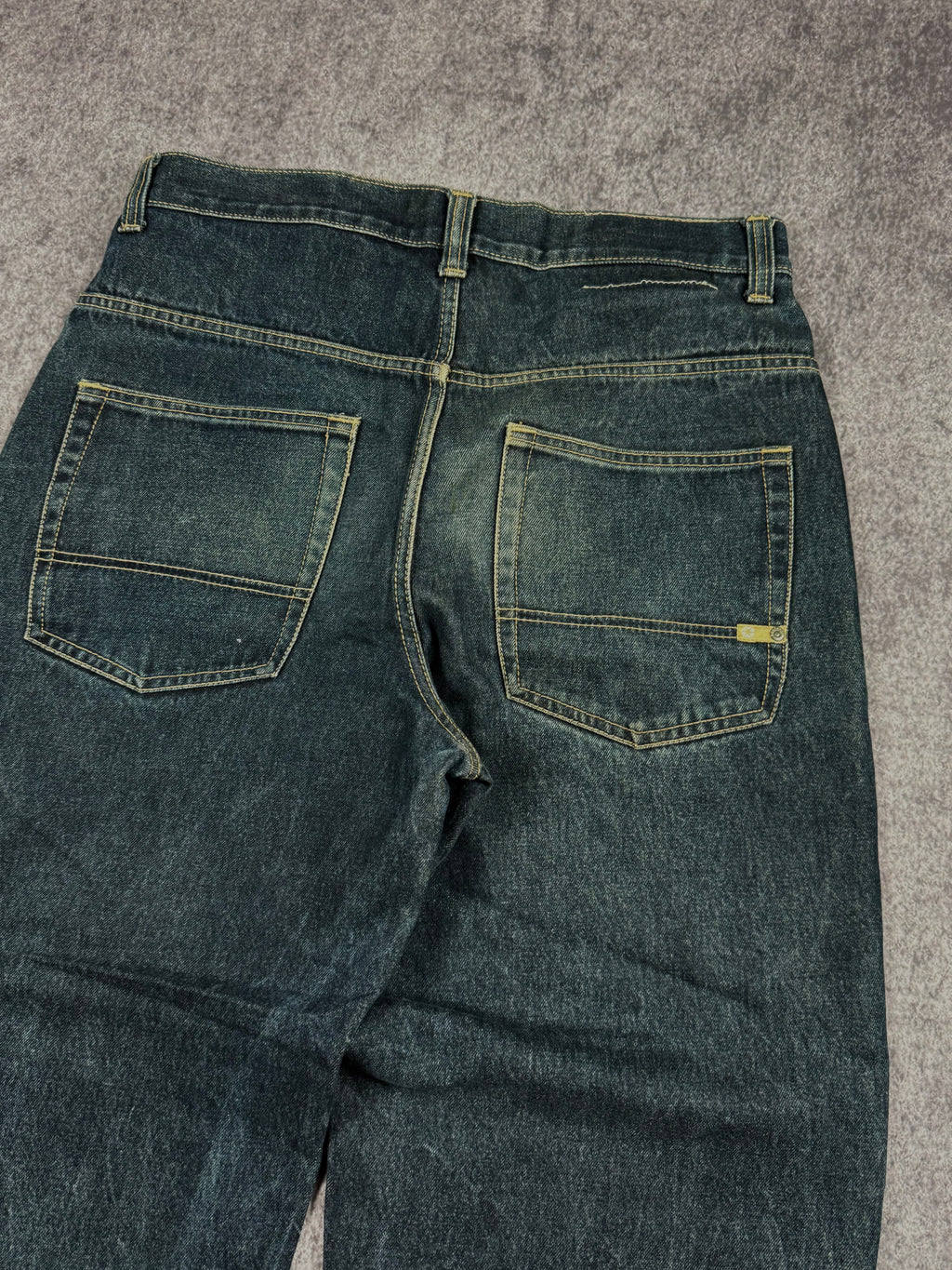 (rare) 2000s southpole gold tab jeans (36x28)