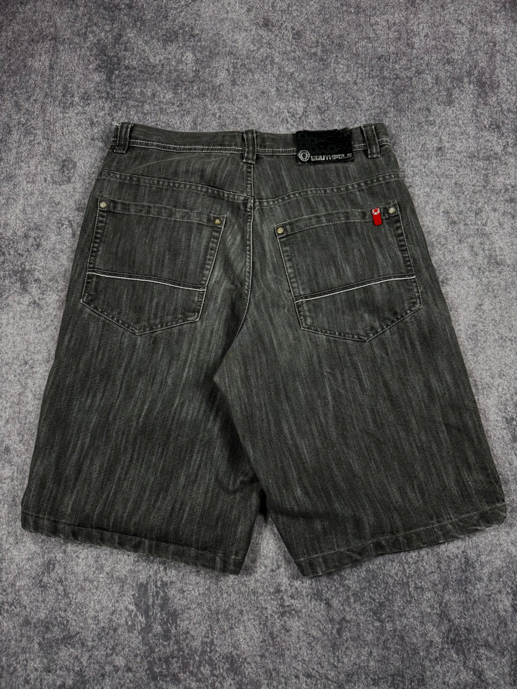 (rare) 2000s southpole red tab jorts (34)