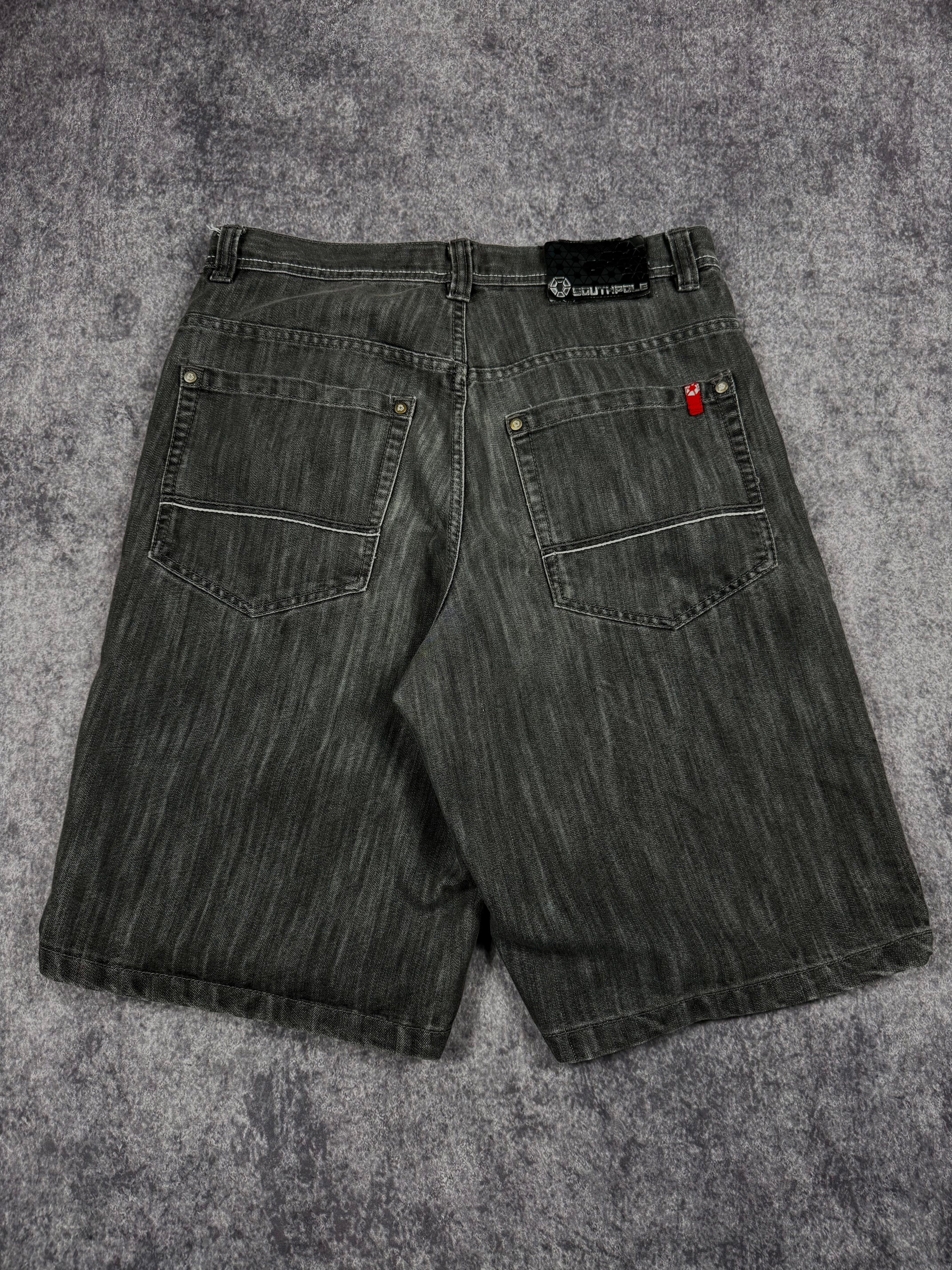 (rare) 2000s southpole red tab jorts (34)