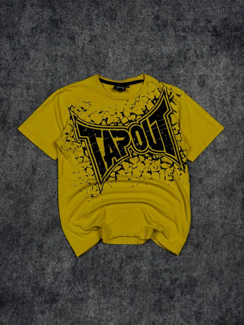 2000s TAPOUT SHIRT (XS)