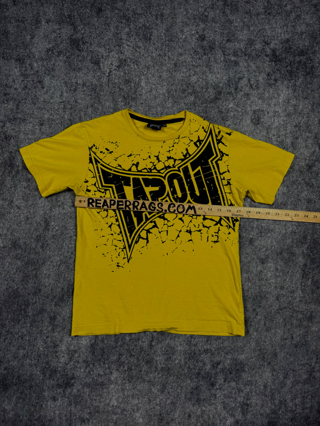 2000s TAPOUT SHIRT (XS)