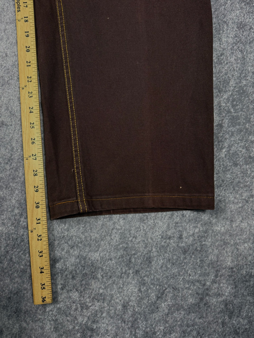 (RARE) 2000s SOUTHPOLE GOLD TAB JEANS (34x31)
