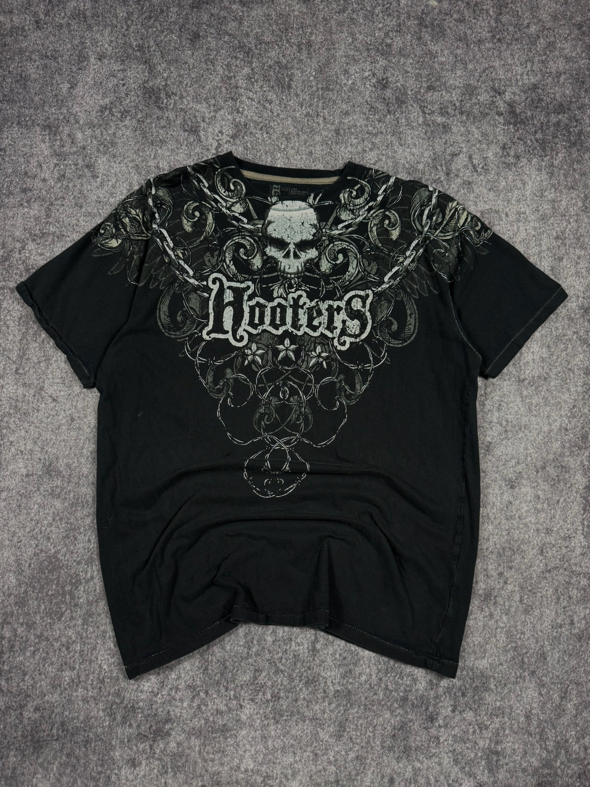 (GRAIL) 2000s HOOTERS SHIRT (L)