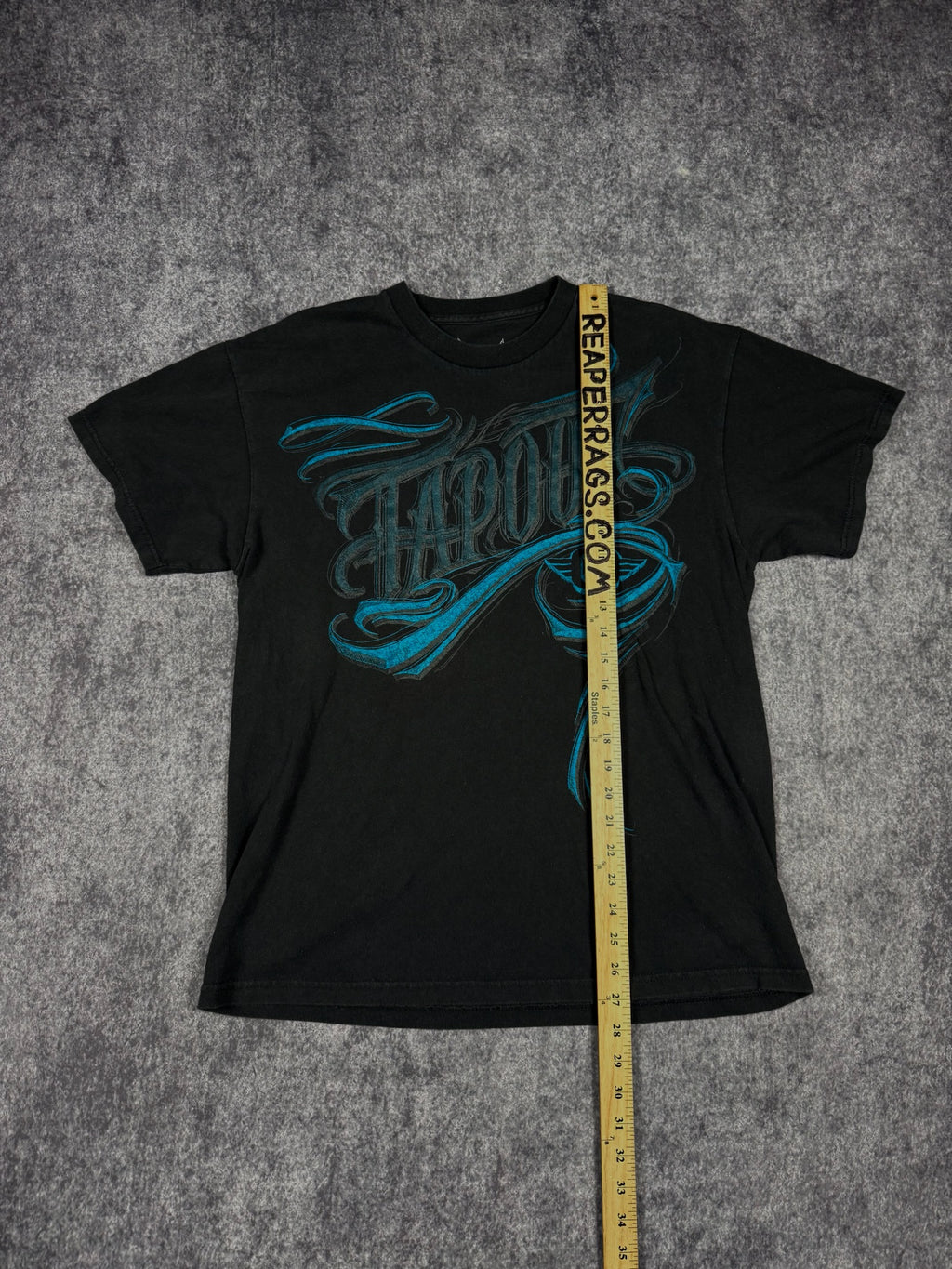 (RARE) 2000s CHROME TAPOUT SHIRT (M)