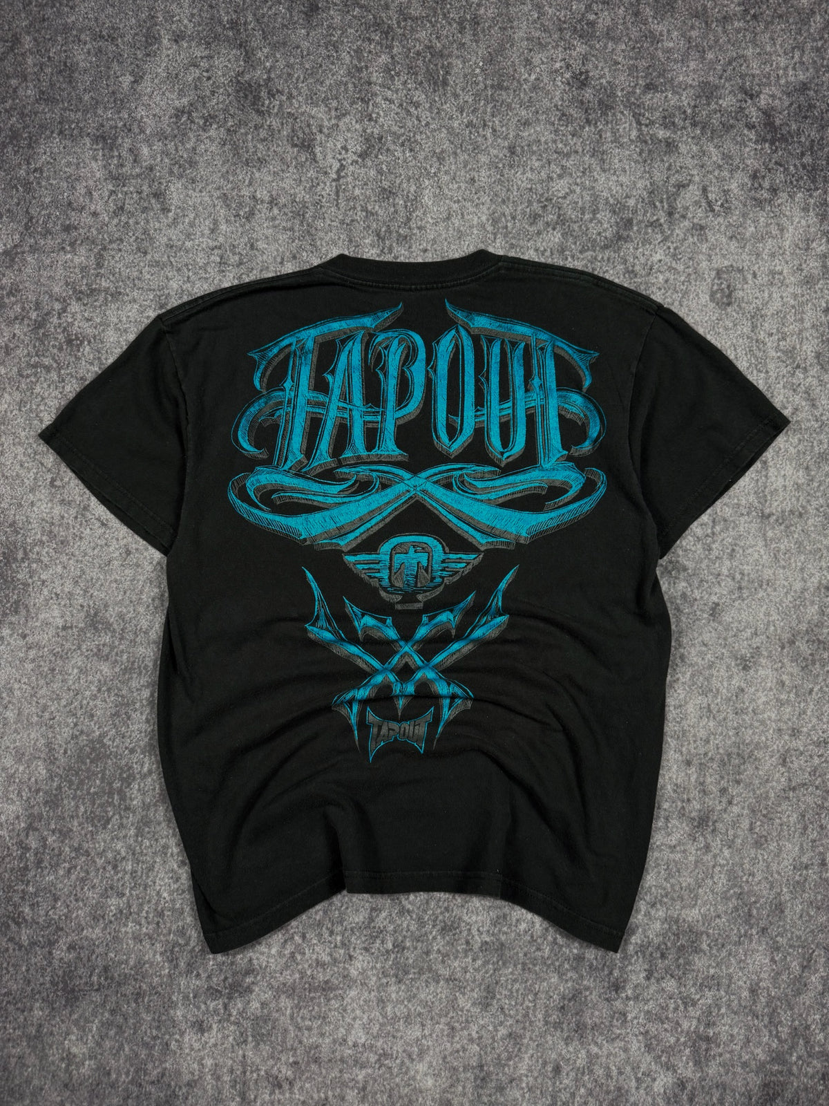 (RARE) 2000s CHROME TAPOUT SHIRT (M)