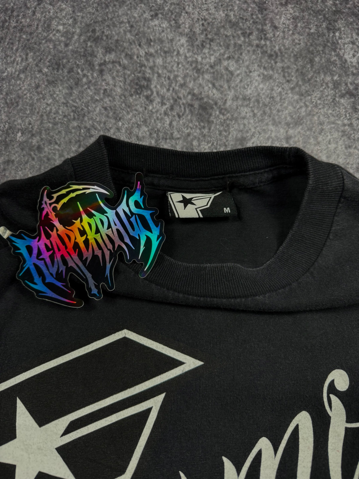 (RARE) 2000s MONSTER ENERGY x FAMOUS STARS & STRAPS SHIRT (S)
