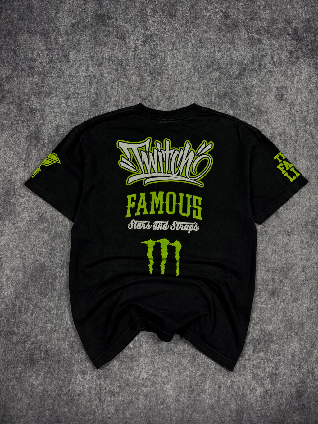 (RARE) 2000s MONSTER ENERGY x FAMOUS STARS & STRAPS SHIRT (S)