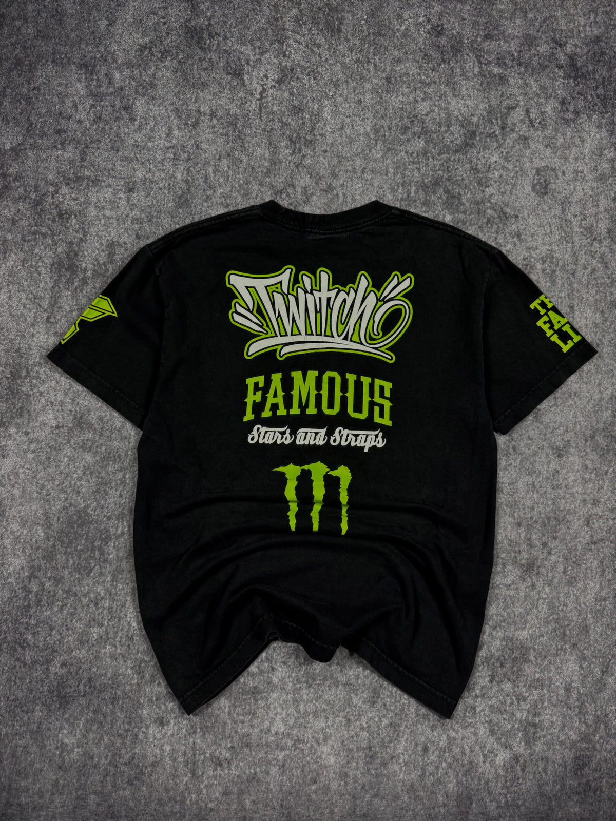 (RARE) 2000s MONSTER ENERGY x FAMOUS STARS & STRAPS SHIRT (S)