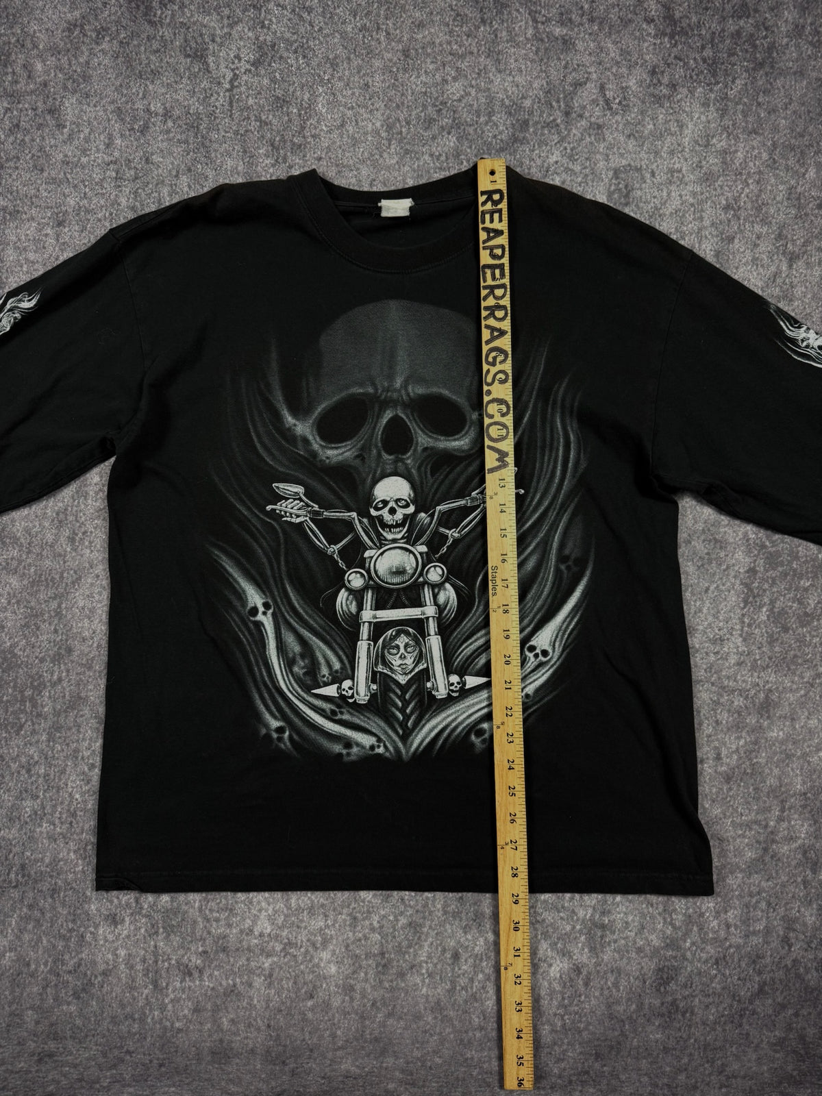 (RARE) 2000s BIKER SKULL LONG SLEEVE SHIRT (XL)